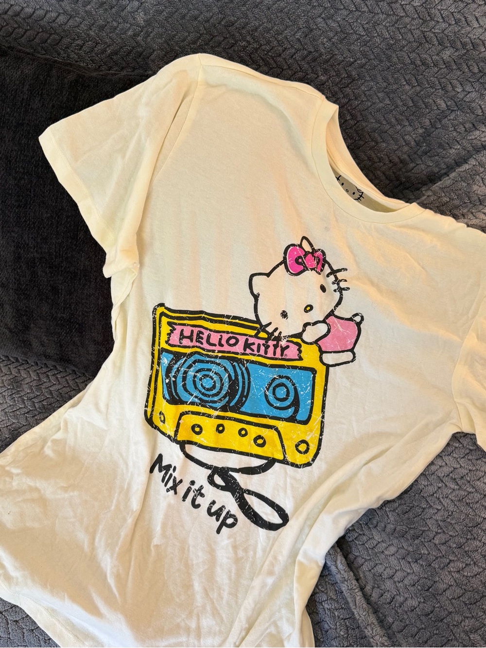 hello kitty cassette tshirt! ♡